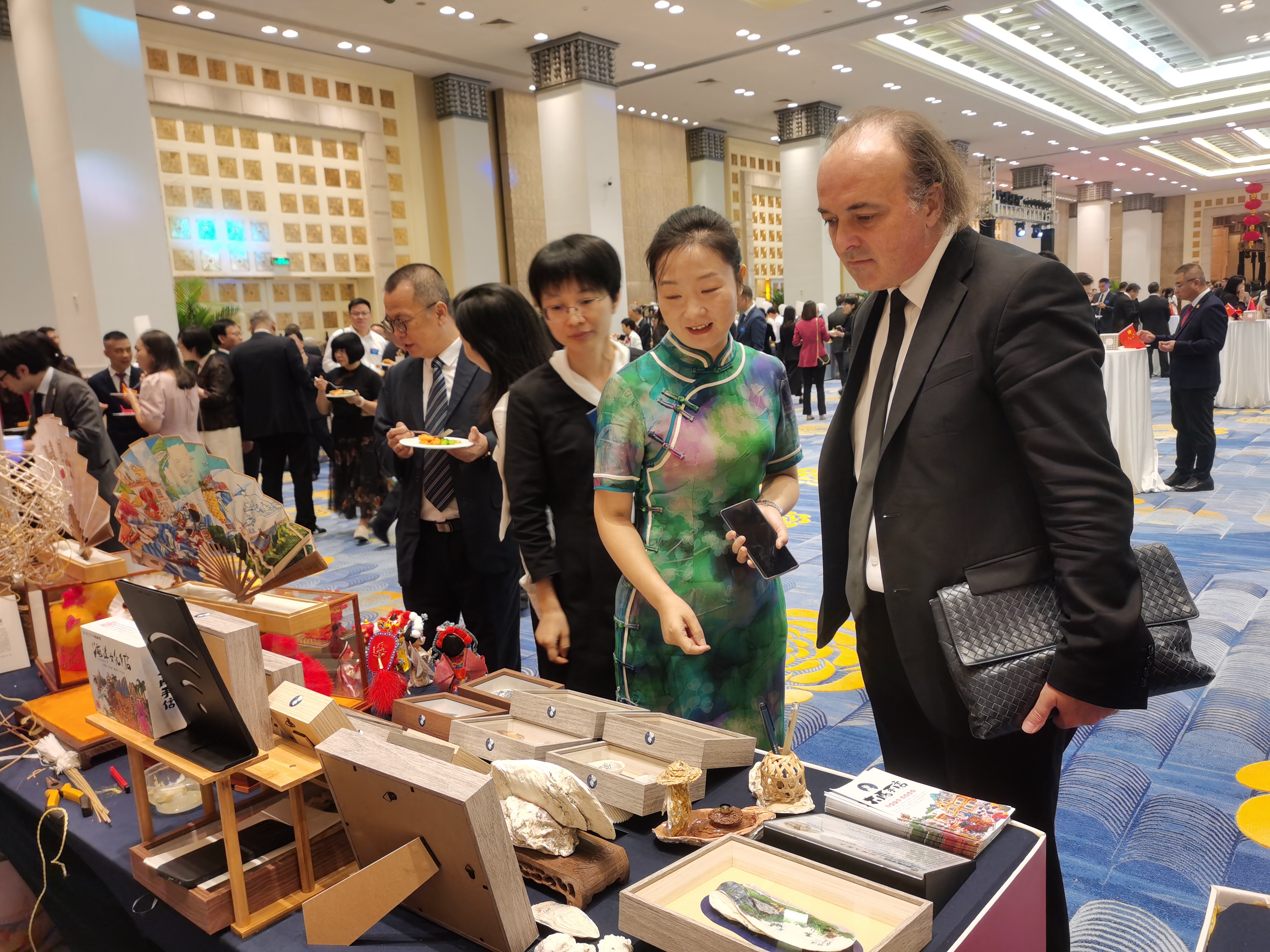 湛江非遗及美食亮相省国庆招待会.doc_7